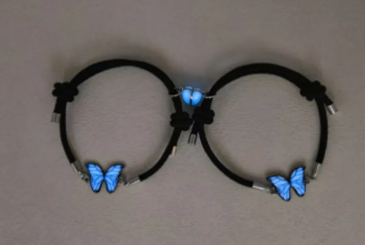 Lysande Fjärilshalsband i Titanstål – Fluorescerande Damsmycke