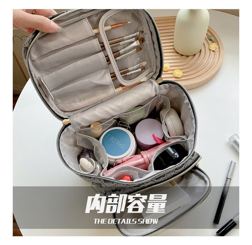 Hello Kitty Makeup Bag - ÅlandWell